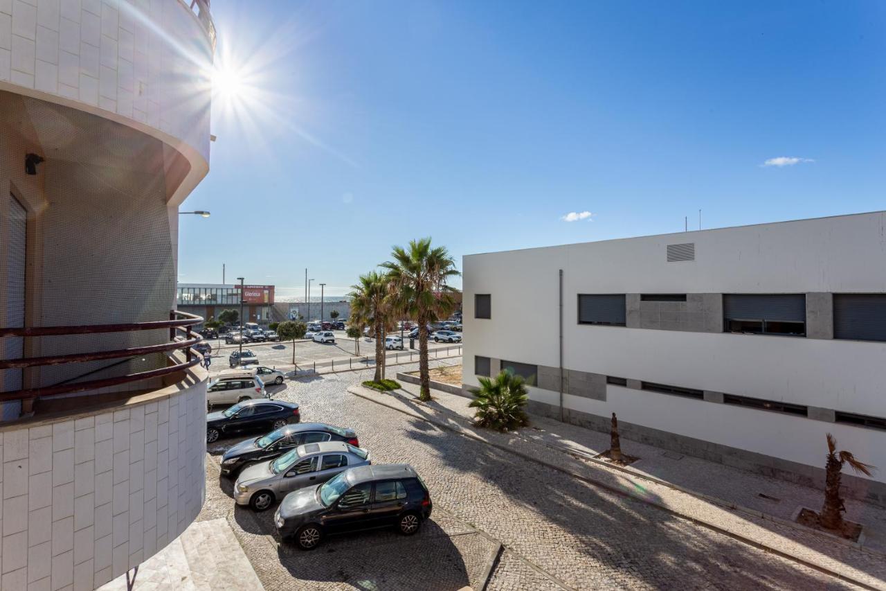 Joivy Deluxe Apt With Terrace In Costa Da Caprica Costa de Caparica Buitenkant foto
