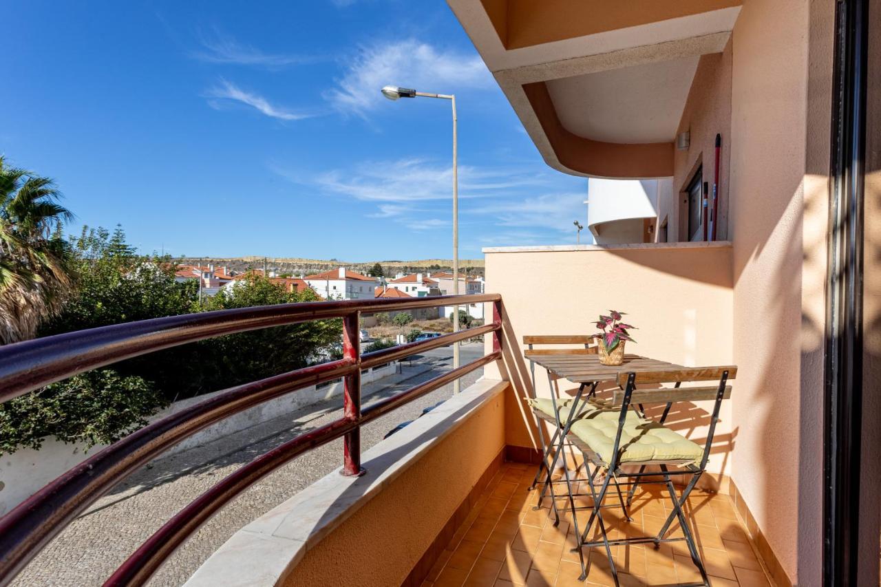Joivy Deluxe Apt With Terrace In Costa Da Caprica Costa de Caparica Buitenkant foto